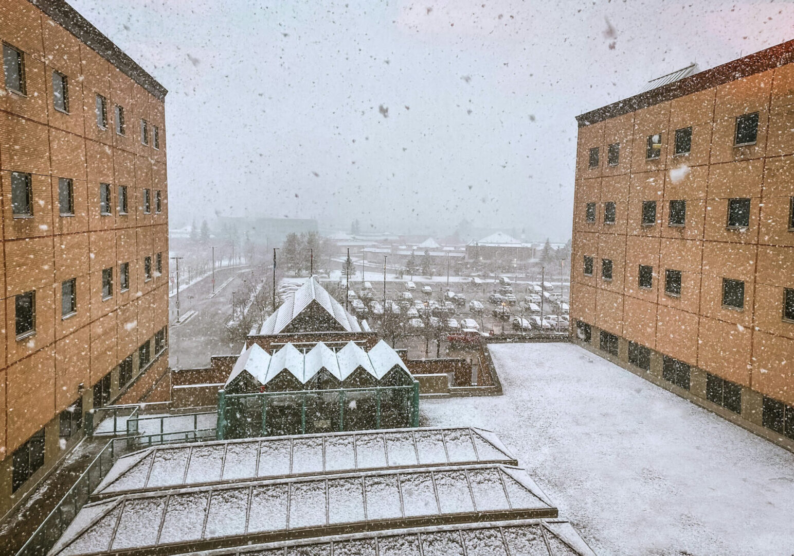 hospitals-winter-rooftop-snow